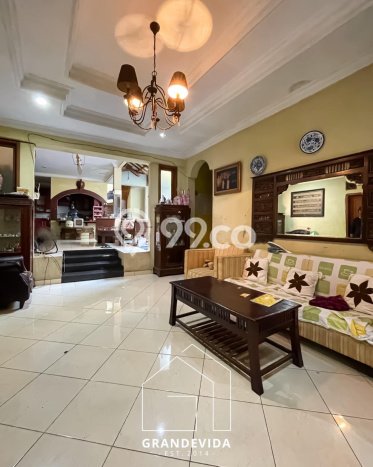 Dijual Rumah Premium dengan Fasilitas Sekitar Lengkap di Kebayoran Lama, Jakarta Selatan Dijual Rumah Premium dengan Fasilitas Sekitar Lengkap di Kebayoran Lama, Jakarta Selatan