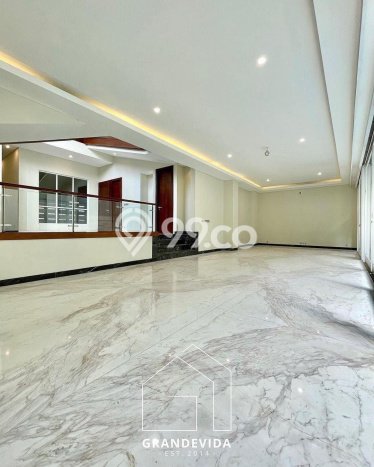 Rumah Elit LB 500m2 Siap Huni Desain Elegan di Pondok Indah, Jakarta Selatan Rumah Elit LB 500m2 Siap Huni Desain Elegan di Pondok Indah, Jakarta Selatan
