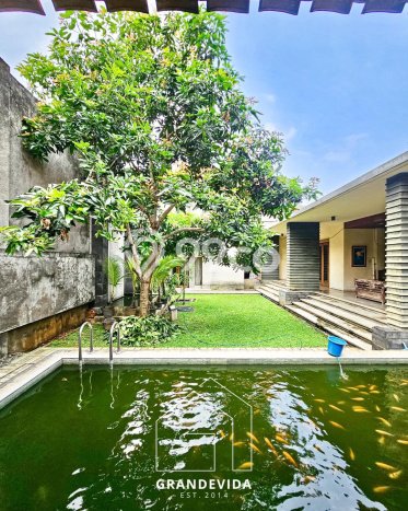 Rumah Mewah Siap Huni LT 1451m2 di Kebayoran Baru, Jakarta Selatan Rumah Mewah Siap Huni LT 1451m2 di Kebayoran Baru, Jakarta Selatan