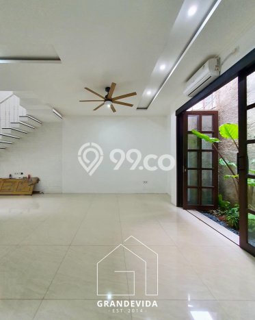 Dijual Rumah Premium dengan Fasilitas Sekitar Komplit di Cilandak, Jakarta Selatan Dijual Rumah Premium dengan Fasilitas Sekitar Komplit di Cilandak, Jakarta Selatan