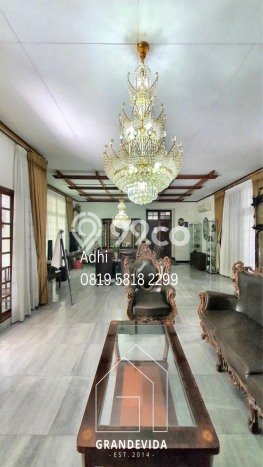 Siap Huni Rumah Mewah 7 Kamar di Kebayoran Baru Dekat ke Mana Pun Siap Huni Rumah Mewah 7 Kamar di Kebayoran Baru Dekat ke Mana Pun