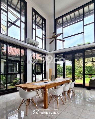 Hunian Mewah LB 700m2 Siap Huni Desain Elegan di Pondok Indah, Jakarta Selatan Hunian Mewah LB 700m2 Siap Huni Desain Elegan di Pondok Indah, Jakarta Selatan