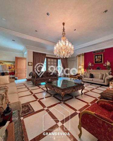 Siap Huni Rumah Mewah 6 Kamar di Menteng Dekat ke Mana Pun Siap Huni Rumah Mewah 6 Kamar di Menteng Dekat ke Mana Pun