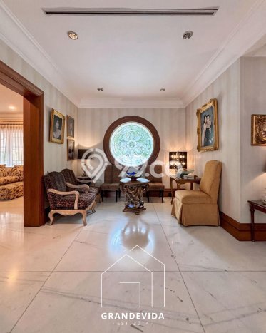 Siap Huni Rumah Mewah 6 Kamar di Menteng Dekat ke Mana Pun Siap Huni Rumah Mewah 6 Kamar di Menteng Dekat ke Mana Pun