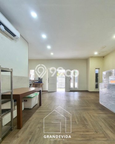 Ready to Use! Luxury House LT 207m2 Desain Modern di Pakubuwono Ready to Use! Luxury House LT 207m2 Desain Modern di Pakubuwono