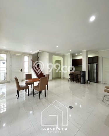Rumah Elit Modern Tanpa Renovasi di Kemang Jakarta Selatan Rumah Elit Modern Tanpa Renovasi di Kemang Jakarta Selatan