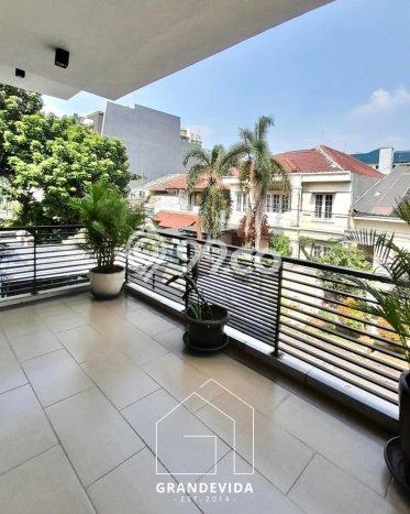 Rumah Luxury Modern Siap Huni di Pondok Indah Jakarta Selatan Rumah Luxury Modern Siap Huni di Pondok Indah Jakarta Selatan