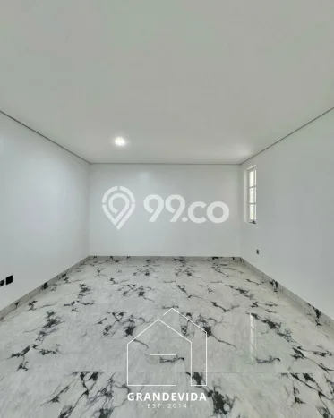 Rumah Eksklusif Dijual LT 247m2 di Cilandak, Jakarta Selatan Rumah Eksklusif Dijual LT 247m2 di Cilandak, Jakarta Selatan