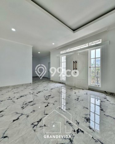 Rumah Eksklusif Dijual LT 247m2 di Cilandak, Jakarta Selatan Rumah Eksklusif Dijual LT 247m2 di Cilandak, Jakarta Selatan