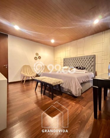 Dijual Rumah Luas Elegan Dengan View Eksklusif di Kemang, Jakarta Selatan Dijual Rumah Luas Elegan Dengan View Eksklusif di Kemang, Jakarta Selatan