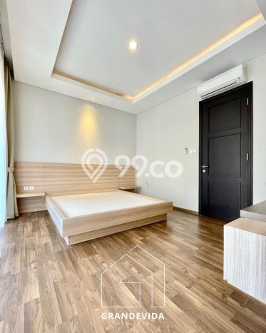 Ready to Use! Luxury House LT 131m2 Desain Elegan di Kemang Ready to Use! Luxury House LT 131m2 Desain Elegan di Kemang