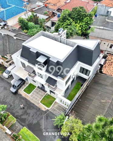 Dijual Rumah Mewah Megah Dengan View Eksklusif di Kemang, Jakarta Selatan Dijual Rumah Mewah Megah Dengan View Eksklusif di Kemang, Jakarta Selatan
