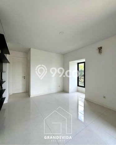 Ready to Use! Luxury House LT 234m2 Desain Elegan di Kemang Ready to Use! Luxury House LT 234m2 Desain Elegan di Kemang