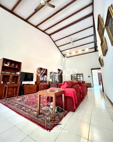 Hunian Mewah LB 582m2 Siap Pakai Desain Elegan di Kemang, Jakarta Selatan Hunian Mewah LB 582m2 Siap Pakai Desain Elegan di Kemang, Jakarta Selatan