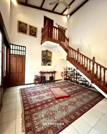 Hunian Mewah LB 582m2 Siap Pakai Desain Elegan di Kemang, Jakarta Selatan Hunian Mewah LB 582m2 Siap Pakai Desain Elegan di Kemang, Jakarta Selatan