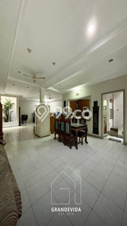 Rumah Elit LB 400m2 Siap Huni Desain Elegan di Kemang, Jakarta Selatan Rumah Elit LB 400m2 Siap Huni Desain Elegan di Kemang, Jakarta Selatan
