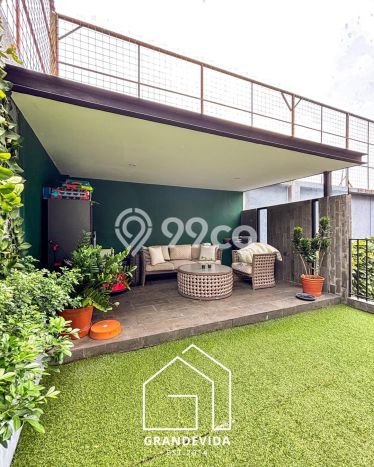 Rumah Elit LB 385m2 Siap Pakai Desain Elegan di Kemang, Jakarta Selatan Rumah Elit LB 385m2 Siap Pakai Desain Elegan di Kemang, Jakarta Selatan