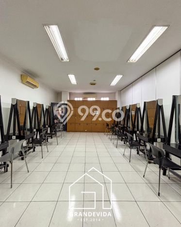 Kantor Dijual di Menteng Jakarta Pusat dengan LB 2402m2 Kantor Dijual di Menteng Jakarta Pusat dengan LB 2402m2