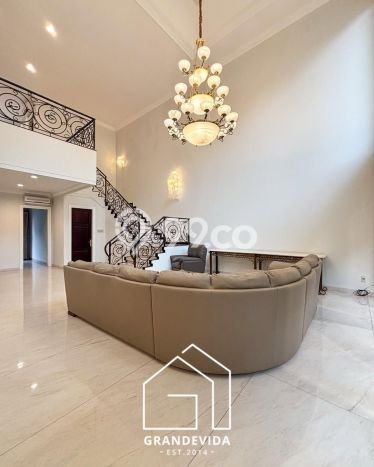 Hunian Mewah LB 425m2 Siap Huni Desain Elegan di Pondok Indah, Jakarta Selatan Hunian Mewah LB 425m2 Siap Huni Desain Elegan di Pondok Indah, Jakarta Selatan