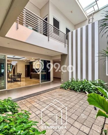Hunian Mewah LB 315m2 Siap Huni Desain Elegan di Kuningan, Jakarta Selatan Hunian Mewah LB 315m2 Siap Huni Desain Elegan di Kuningan, Jakarta Selatan