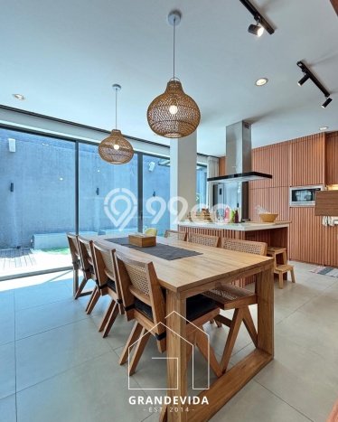 Hunian Mewah LB 300m2 Siap Huni Desain Elegan di Veteran, Jakarta Selatan Hunian Mewah LB 300m2 Siap Huni Desain Elegan di Veteran, Jakarta Selatan