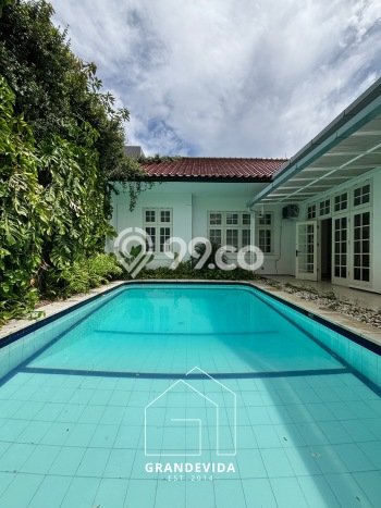 Siap Huni Rumah Mewah 4 Kamar di Kebayoran Baru Dekat ke Mana Pun Siap Huni Rumah Mewah 4 Kamar di Kebayoran Baru Dekat ke Mana Pun
