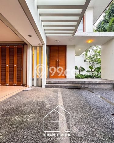 Rumah Elit Modern Siap Huni di Kemang Jakarta Selatan Rumah Elit Modern Siap Huni di Kemang Jakarta Selatan