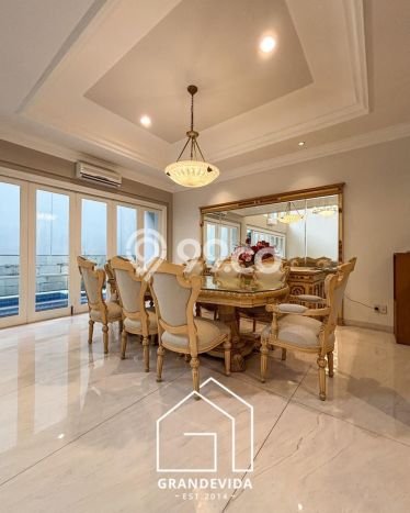 Hunian Mewah LB 425m2 Siap Huni Desain Elegan di Pondok Indah, Jakarta Selatan Hunian Mewah LB 425m2 Siap Huni Desain Elegan di Pondok Indah, Jakarta Selatan