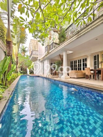 Ready to Use! Luxury House LT 338m2 Desain Modern di Cipete Ready to Use! Luxury House LT 338m2 Desain Modern di Cipete