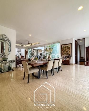 Hunian Mewah LB 820m2 Siap Huni Desain Elegan di Kemang, Jakarta Selatan Hunian Mewah LB 820m2 Siap Huni Desain Elegan di Kemang, Jakarta Selatan