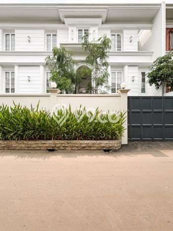 Rumah Elit Modern Tanpa Renovasi di Kemang Jakarta Selatan Rumah Elit Modern Tanpa Renovasi di Kemang Jakarta Selatan