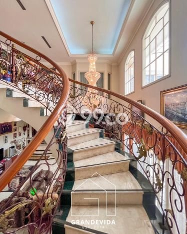 Hunian Elit LB 800m2 Siap Pakai Desain Elegan di Kuningan, Jakarta Selatan Hunian Elit LB 800m2 Siap Pakai Desain Elegan di Kuningan, Jakarta Selatan