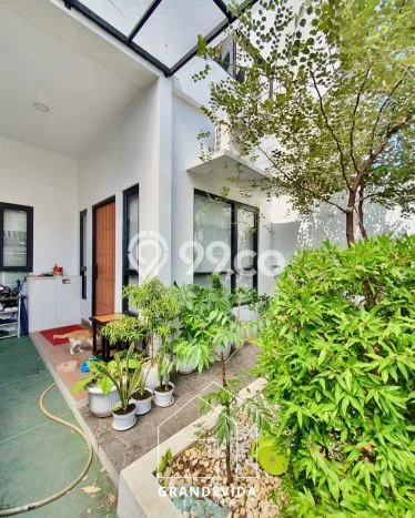 Rumah Luxury Modern Siap Huni di Pondok Indah Jakarta Selatan Rumah Luxury Modern Siap Huni di Pondok Indah Jakarta Selatan