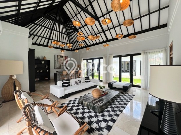 FOR SALE! Vila Kawasan , Area 918m2m², Akses ke Fasilitas Umum FOR SALE! Vila Kawasan , Area 918m2m², Akses ke Fasilitas Umum
