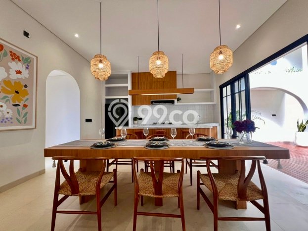 Hunian Mewah LB 180m2 Siap Pakai Desain Elegan di Jimbaran, Badung Hunian Mewah LB 180m2 Siap Pakai Desain Elegan di Jimbaran, Badung