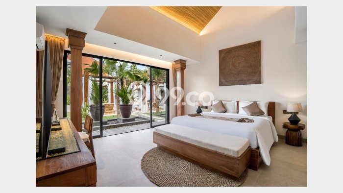 Dijual Vila Kawasan , Luas 810m2m², Area Nyaman Dijual Vila Kawasan , Luas 810m2m², Area Nyaman