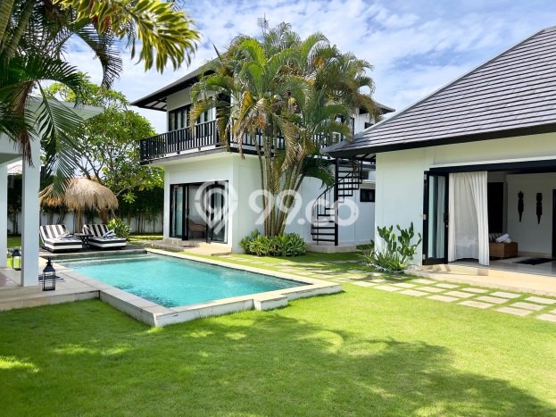 FOR SALE! Vila Kawasan , Area 918m2m², Akses ke Fasilitas Umum FOR SALE! Vila Kawasan , Area 918m2m², Akses ke Fasilitas Umum