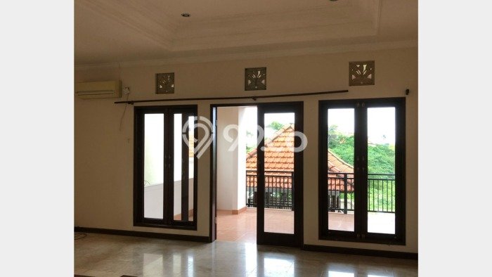 Jarang Ada! Rumah Sewa 3 Kamar Nyaman Siap Huni Seminyak Jarang Ada! Rumah Sewa 3 Kamar Nyaman Siap Huni Seminyak