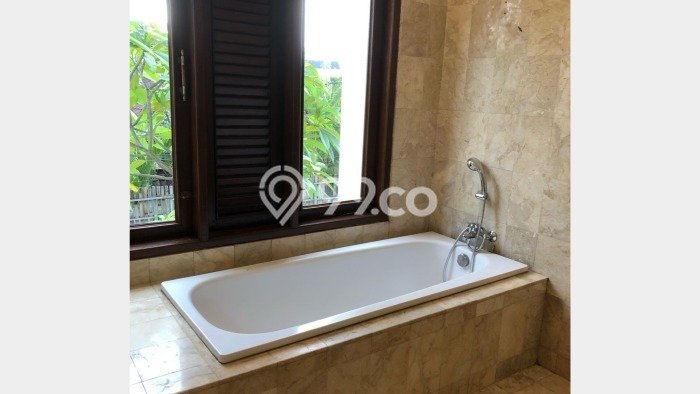Jarang Ada! Rumah Sewa 3 Kamar Nyaman Siap Huni Seminyak Jarang Ada! Rumah Sewa 3 Kamar Nyaman Siap Huni Seminyak