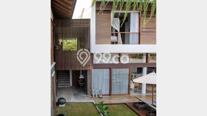 Vila Kawasan , Luas 675m2m², Ideal untuk tempat tinggal keluarga Vila Kawasan , Luas 675m2m², Ideal untuk tempat tinggal keluarga