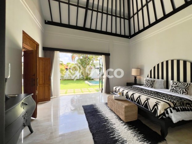 FOR SALE! Vila Kawasan , Area 918m2m², Akses ke Fasilitas Umum FOR SALE! Vila Kawasan , Area 918m2m², Akses ke Fasilitas Umum