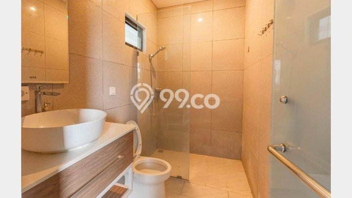 FOR SALE! Vila Kawasan , Area 285m2m², Dekat Mudah Pusat Kota FOR SALE! Vila Kawasan , Area 285m2m², Dekat Mudah Pusat Kota