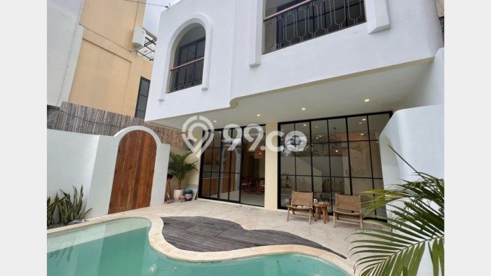 FOR SALE! Vila Kawasan , Area 137m2m², Dekat ke Fasilitas Umum FOR SALE! Vila Kawasan , Area 137m2m², Dekat ke Fasilitas Umum