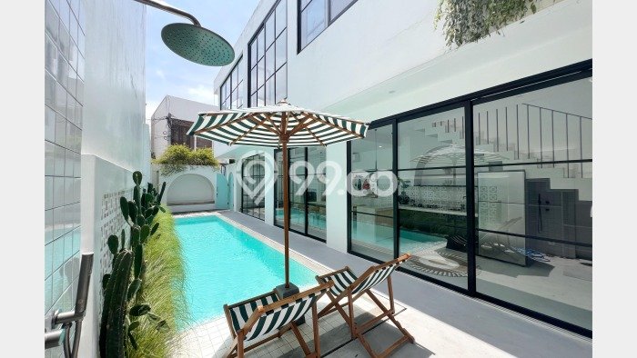 KESEMPATAN EMAS! Vila Kawasan , Ukuran 156m2m², Lokasi Eksklusif dengan keamanan terjaga KESEMPATAN EMAS! Vila Kawasan , Ukuran 156m2m², Lokasi Eksklusif dengan keamanan terjaga