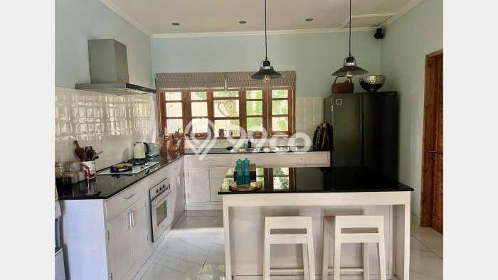 Tempat Strategis! Vila Kawasan , Ukuran 615m2m², Area Asri dan tenang Tempat Strategis! Vila Kawasan , Ukuran 615m2m², Area Asri dan tenang