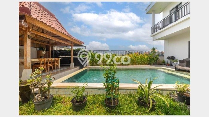 FOR SALE! Vila Kawasan , Area 285m2m², Dekat Mudah Pusat Kota FOR SALE! Vila Kawasan , Area 285m2m², Dekat Mudah Pusat Kota