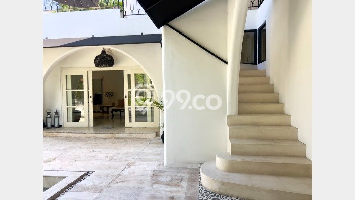 SEWA! Vila di , Luas 0m2m², Akses Mudah Pusat Kota SEWA! Vila di , Luas 0m2m², Akses Mudah Pusat Kota