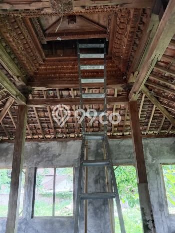 Rumah Strategis di Pakem, Sleman, LT 2401m2m² Bangunan 700m2m² - HARGA NEGO! Rumah Strategis di Pakem, Sleman, LT 2401m2m² Bangunan 700m2m² - HARGA NEGO!