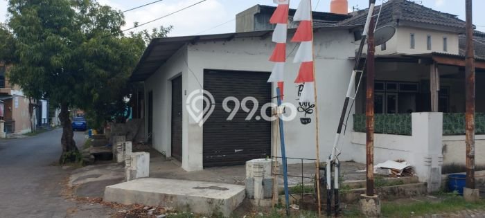 HOT DEAL! Dijual Rumah Berkualitas di , Semarang, Luas Tanah 176m2m² LB 160m2m² HOT DEAL! Dijual Rumah Berkualitas di , Semarang, Luas Tanah 176m2m² LB 160m2m²
