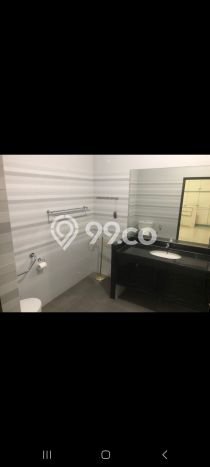 Lokasi terbaik! Rumah siap pakai disewakan di Candisari LB 450m2 Lokasi terbaik! Rumah siap pakai disewakan di Candisari LB 450m2